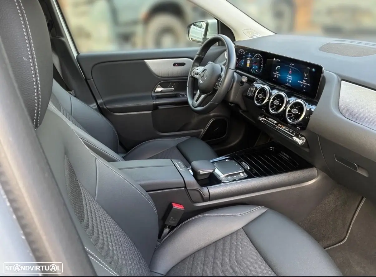 Mercedes-Benz GLA 250 6