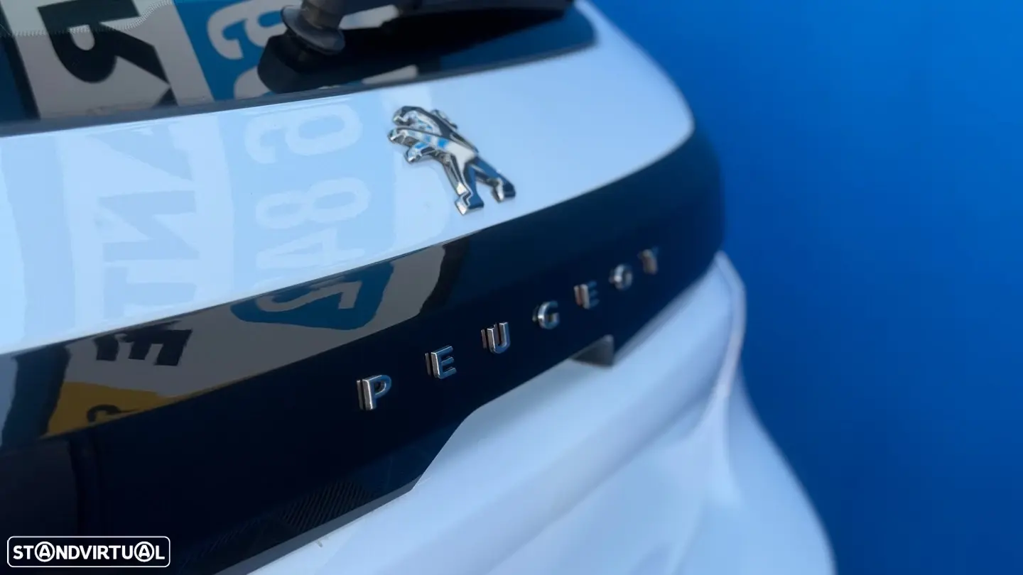 Peugeot e-208 5
