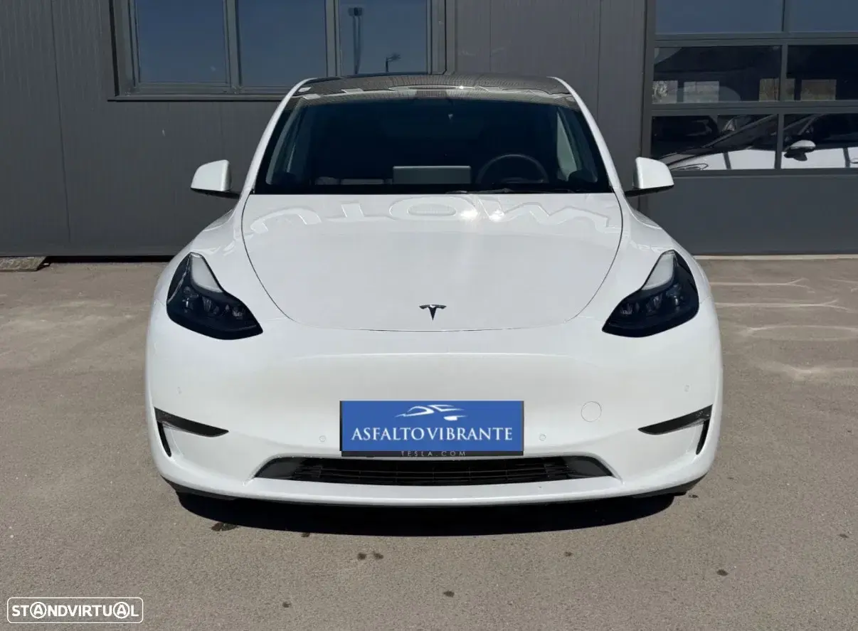 Tesla Model Y Long Range Dual Motor AWD 5