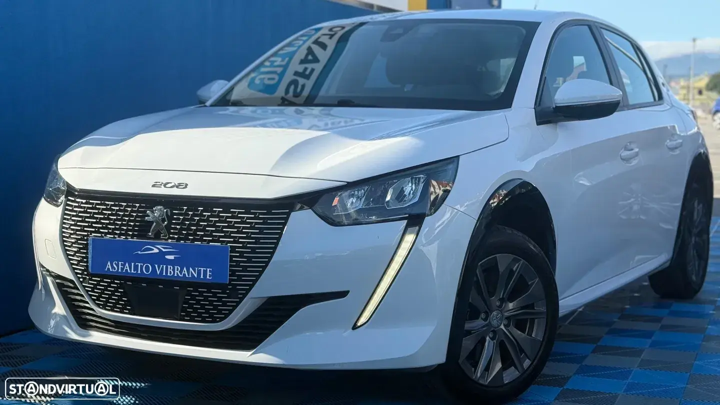 Peugeot e-208 17