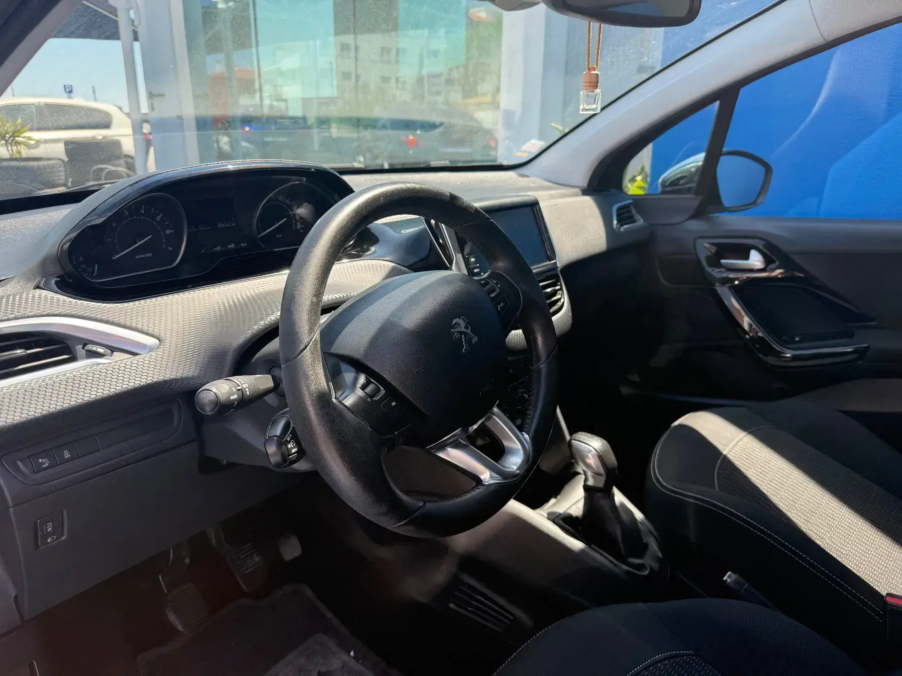 Peugeot 208 1.2 PureTech Style 9