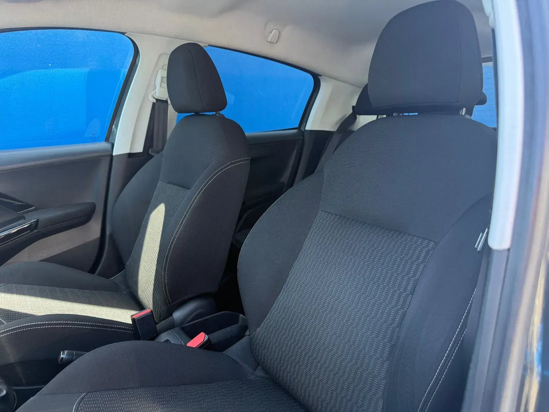 Peugeot 208 1.2 PureTech Style 7