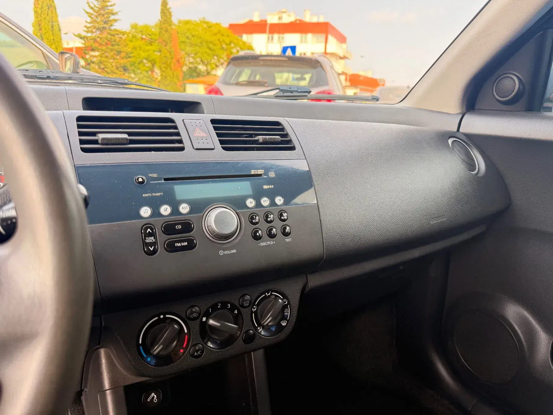 Suzuki Swift 1.3 DDiS GL 8