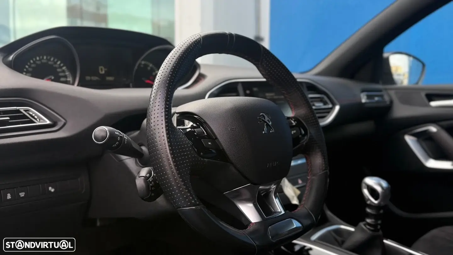 Peugeot 308 4