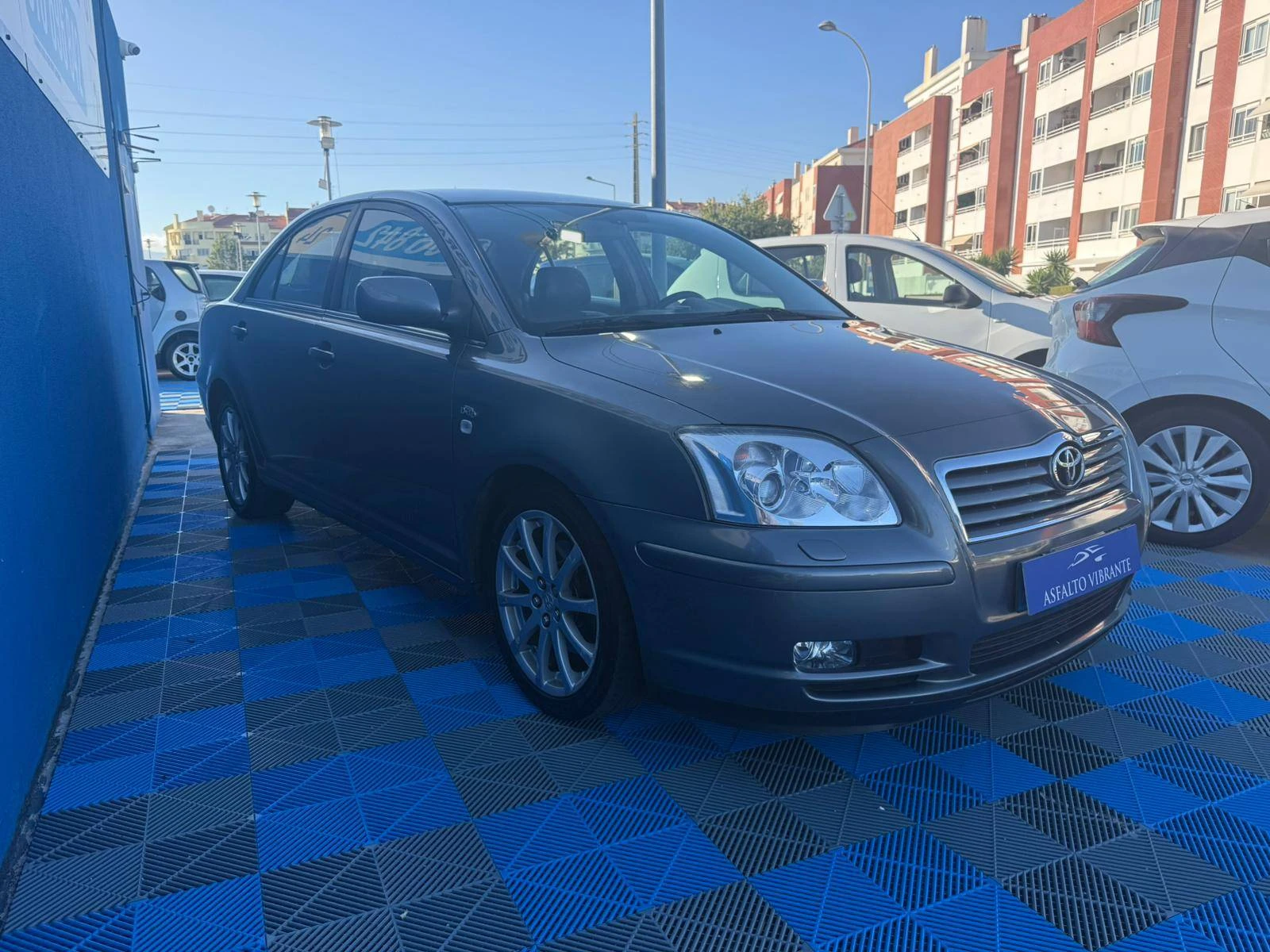 Toyota Avensis LB 2.0 D-4D 2