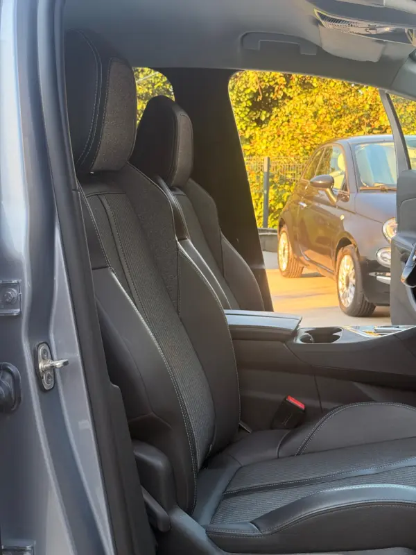 Peugeot 3008 1.6 Hybrid Allure Pack e-EAT8 7
