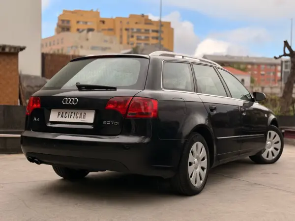 Audi A4 Avant 2.0 TDI 2