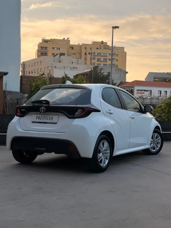 Toyota Yaris 1.0 VVT-i Comfort Plus 3