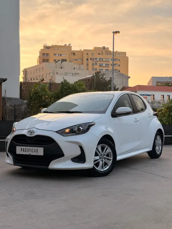 Toyota Yaris 1.0 VVT-i Comfort Plus 1