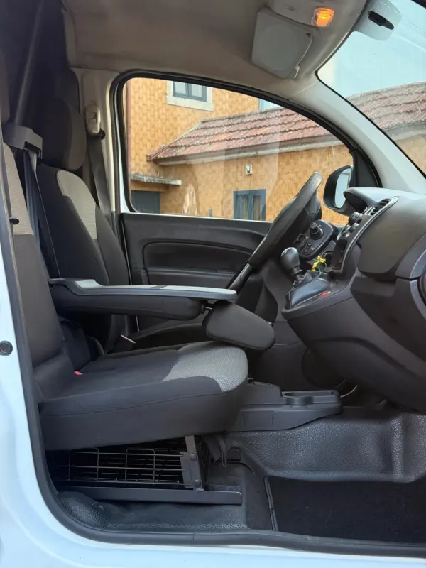 Renault Kangoo 1.5 Blue dCi Life 8