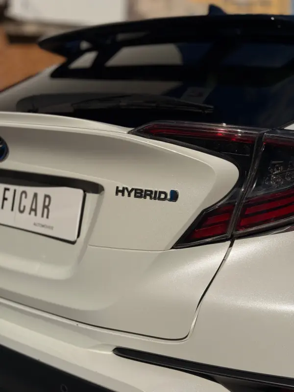 Toyota C-HR 1.8 Hybrid Square Collection 3