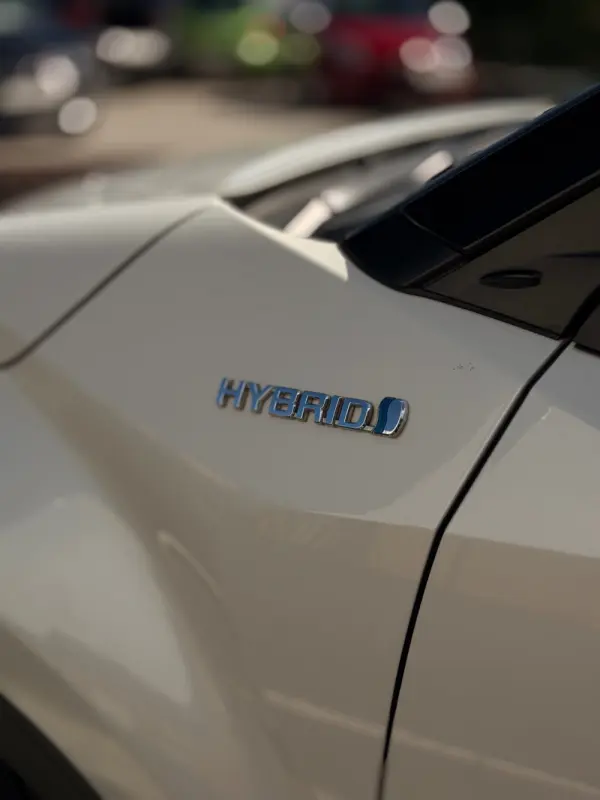 Toyota C-HR 1.8 Hybrid Square Collection 5
