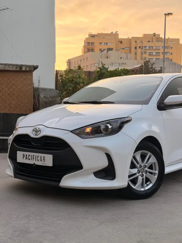 Toyota Yaris 1.0 VVT-i Comfort Plus 2