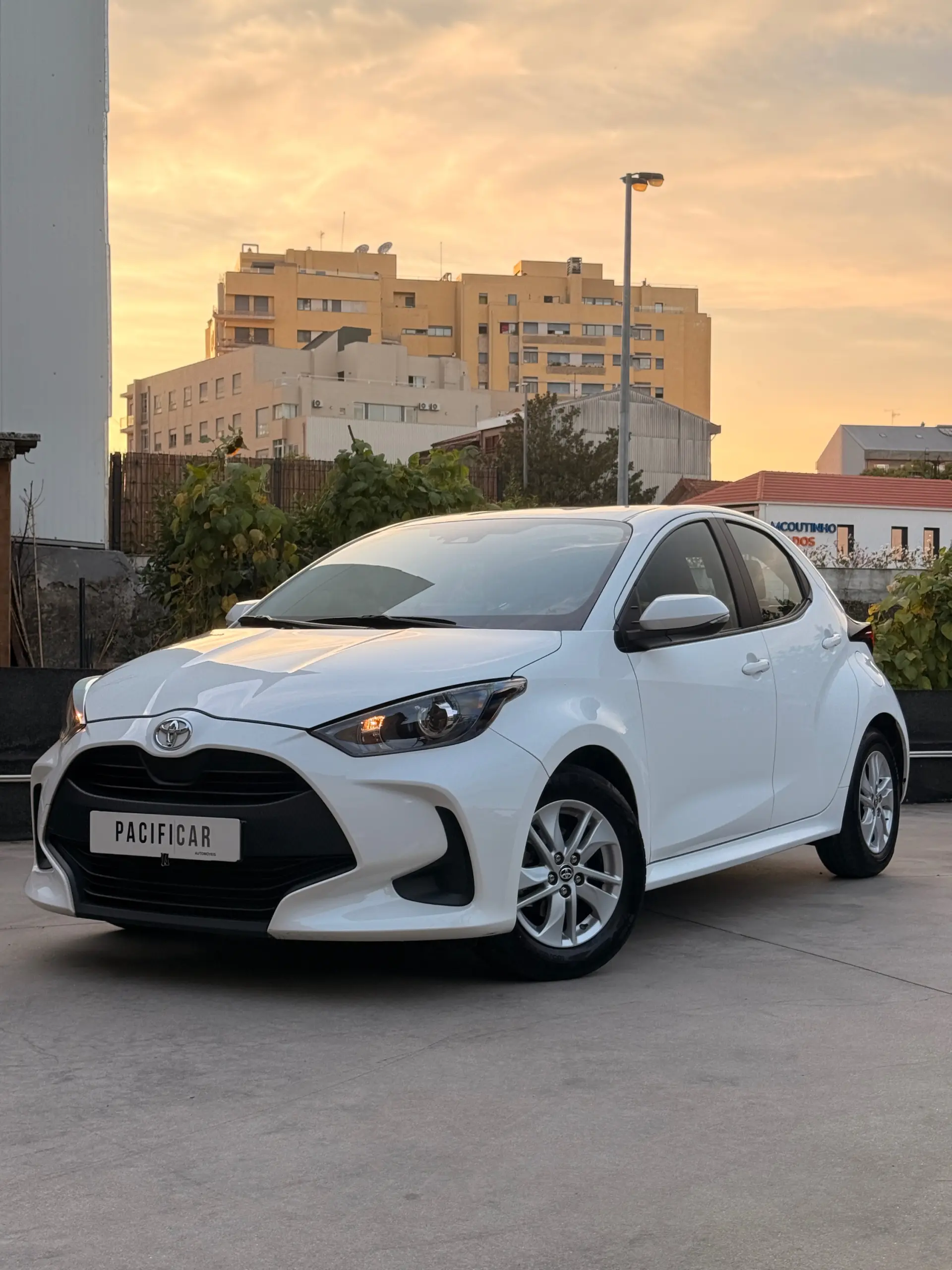 Toyota Yaris 1.0 VVT-i Comfort Plus 1