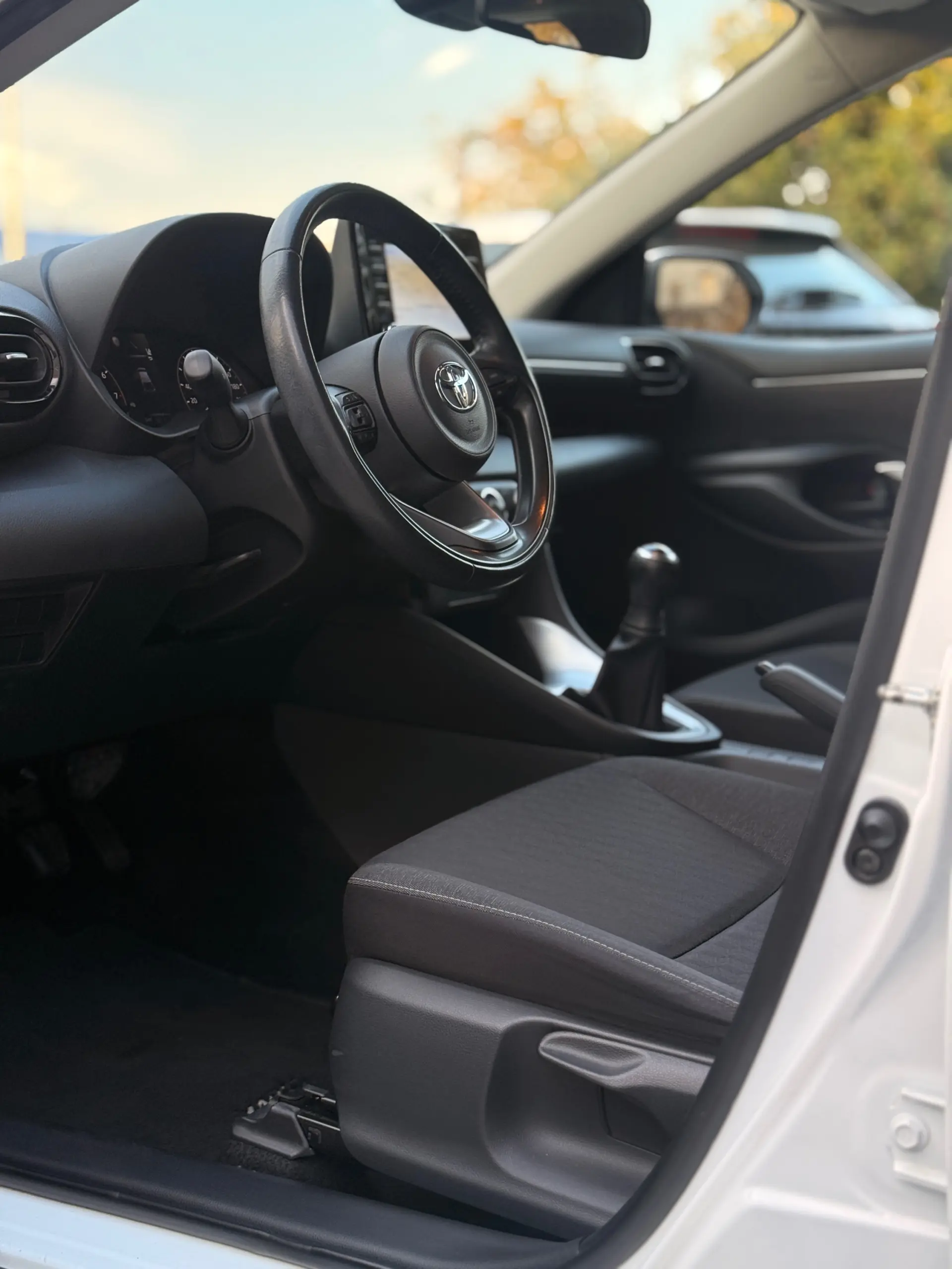 Toyota Yaris 1.0 VVT-i Comfort Plus 8