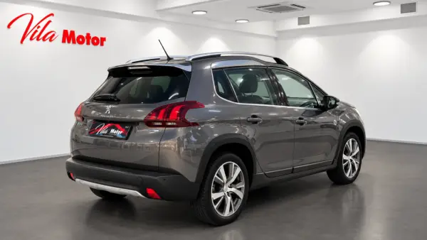 Peugeot 2008 1.2 PureTech Crossway 3