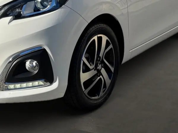 Peugeot 108 1.0 VTi Allure 14