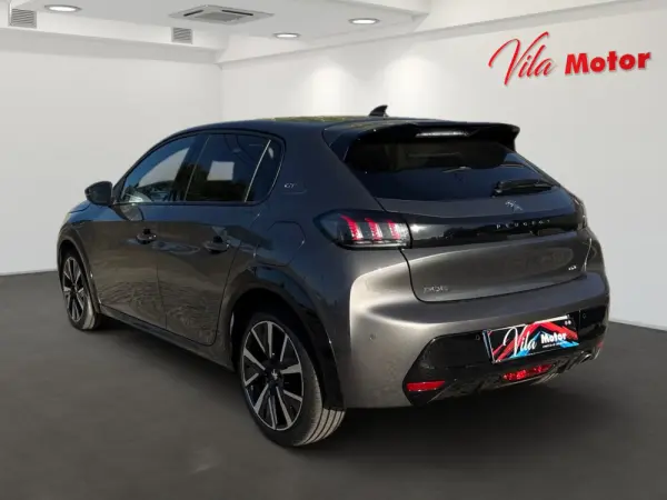 Peugeot 208 1.2 PureTech GT EAT8 4