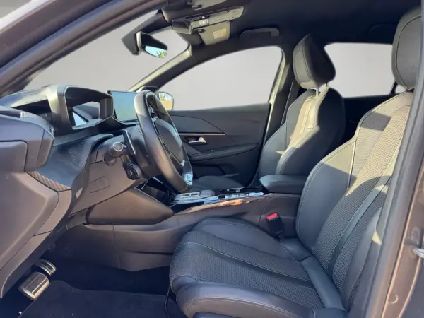 Peugeot 208 1.2 PureTech GT EAT8 7