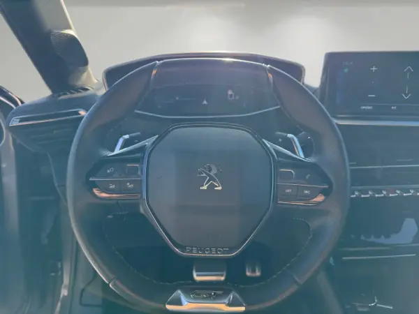 Peugeot 208 1.2 PureTech GT EAT8 8