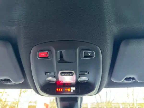 Peugeot 308 SW 1.5 BlueHDi GT Line EAT8 12