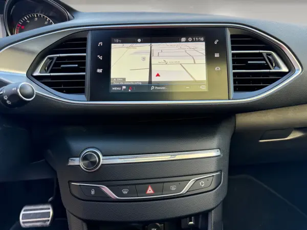 Peugeot 308 SW BlueHDi 130 EAT8 Stop & Start Tech Edition 9