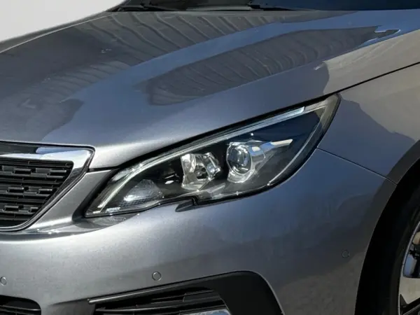 Peugeot 308 SW BlueHDi 130 EAT8 Stop & Start Tech Edition 19