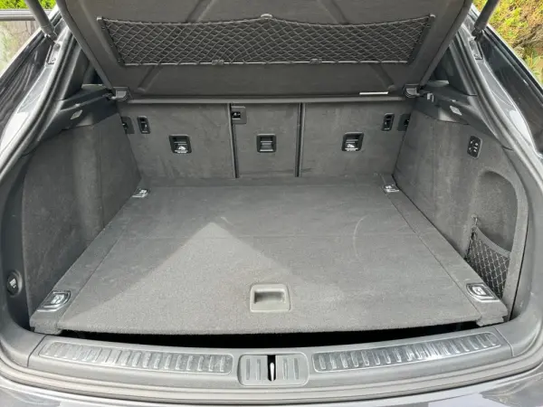 Porsche Macan Turbo Performance Package/ Gas 17