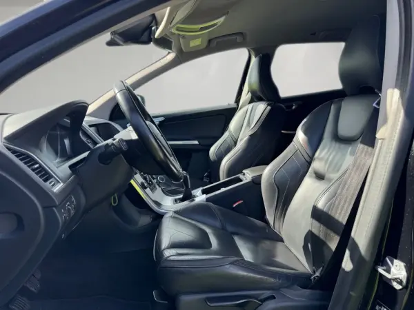 Volvo XC 60 2.0 D3 Drive V.Ocean Race Start/Stop 7