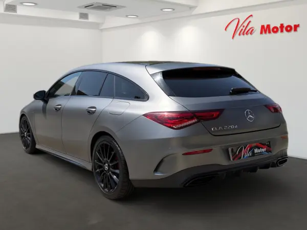 Mercedes-Benz CLA 220 d Shooting Brake AMG Line Aut. 4