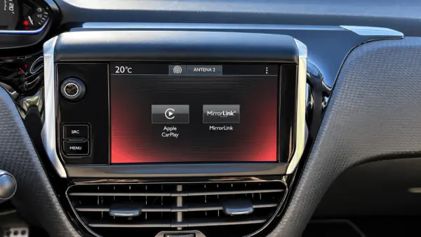 Peugeot 2008 1.2 PureTech Crossway 12
