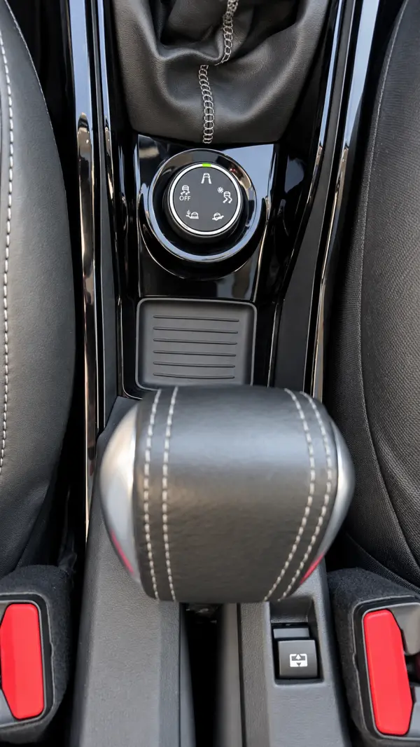 Peugeot 2008 1.2 PureTech Crossway 11
