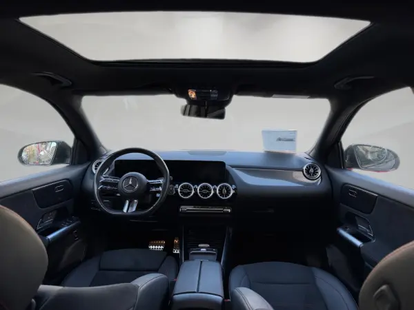 Mercedes-Benz GLA 180 d AMG Line 6