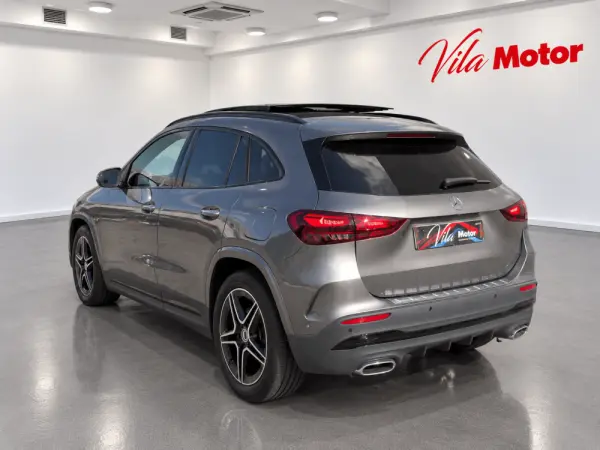 Mercedes-Benz GLA 180 d AMG Line 6