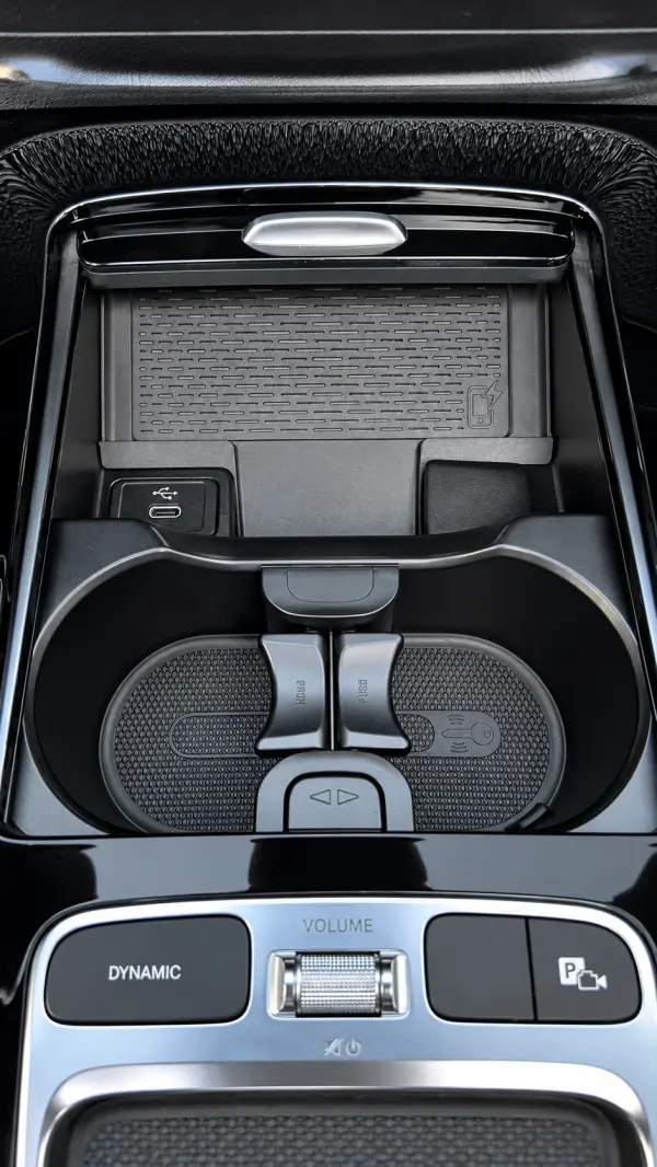 Mercedes-Benz GLA 180 d AMG Line 10