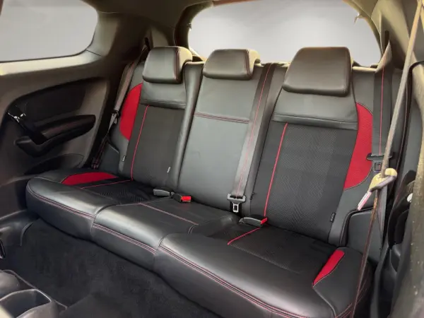 Peugeot 208 1.6 THP GTi 11