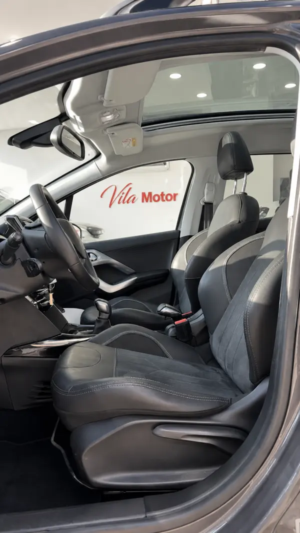 Peugeot 2008 1.2 PureTech Crossway 7