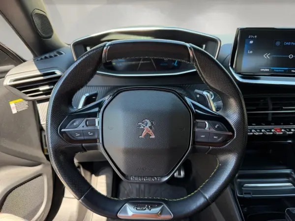 Peugeot 2008 1.5 BlueHDi GT Line EAT8 7