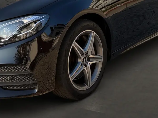 Mercedes-Benz E 300 de AMG Line 5