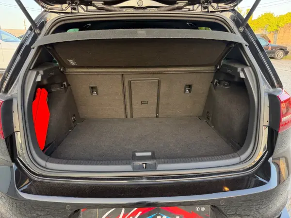 Volkswagen Golf 2.0 TSi R DSG 12