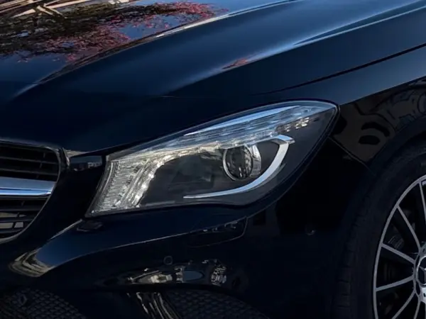 Mercedes-Benz CLA 180 d Shooting Brake 5