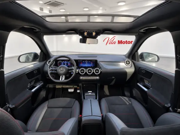 Mercedes-Benz GLA 180 d AMG Line 7