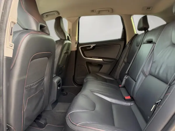 Volvo XC 60 2.0 D3 Drive V.Ocean Race Start/Stop 11