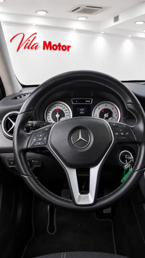 Mercedes-Benz A 180 Urban Style 8