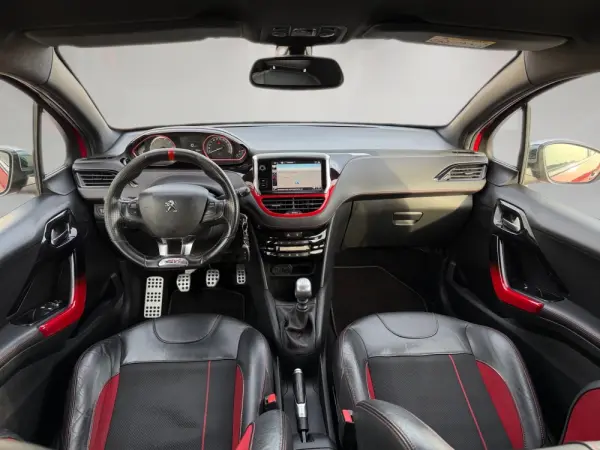 Peugeot 208 1.6 THP GTi 10