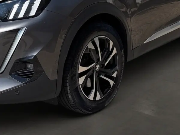 Peugeot 2008 1.5 BlueHDi GT Line EAT8 6