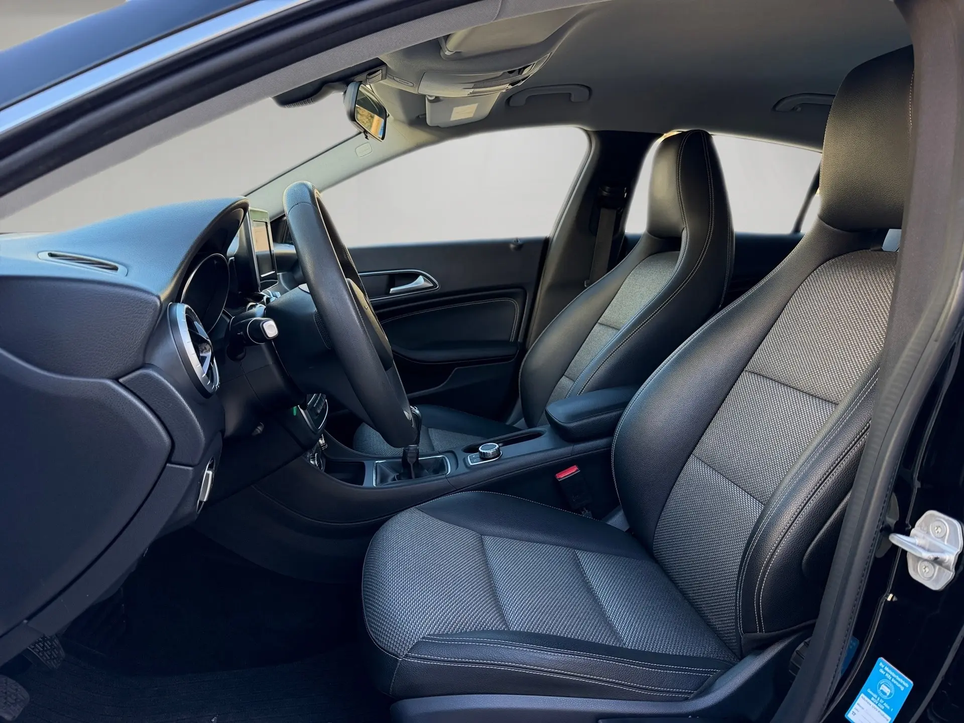 Mercedes-Benz CLA 180 d Shooting Brake 7
