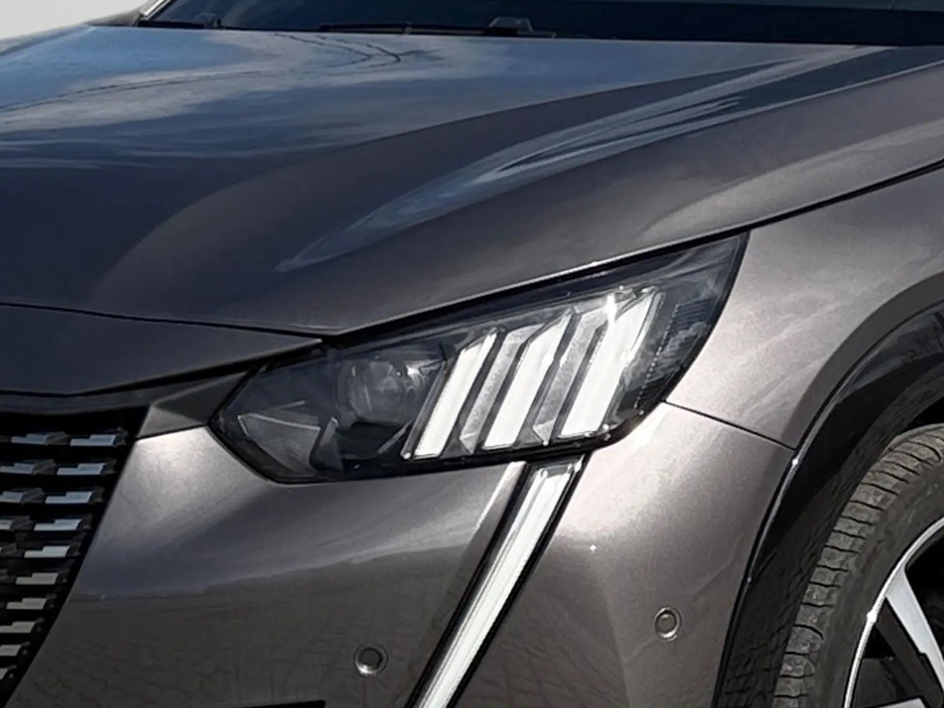 Peugeot 208 1.2 PureTech GT EAT8 5