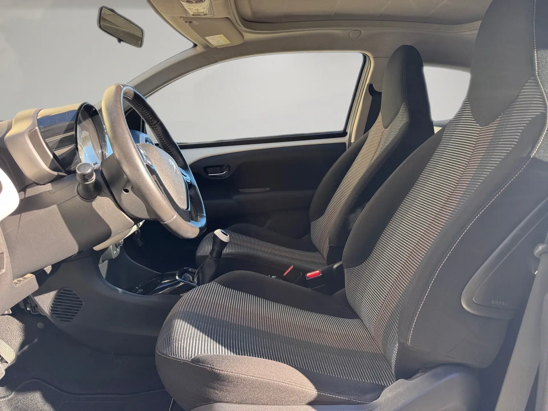 Peugeot 108 1.0 VTi Allure 5