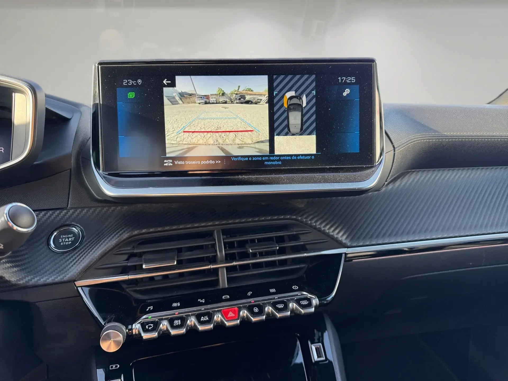 Peugeot 208 1.2 PureTech GT EAT8 9